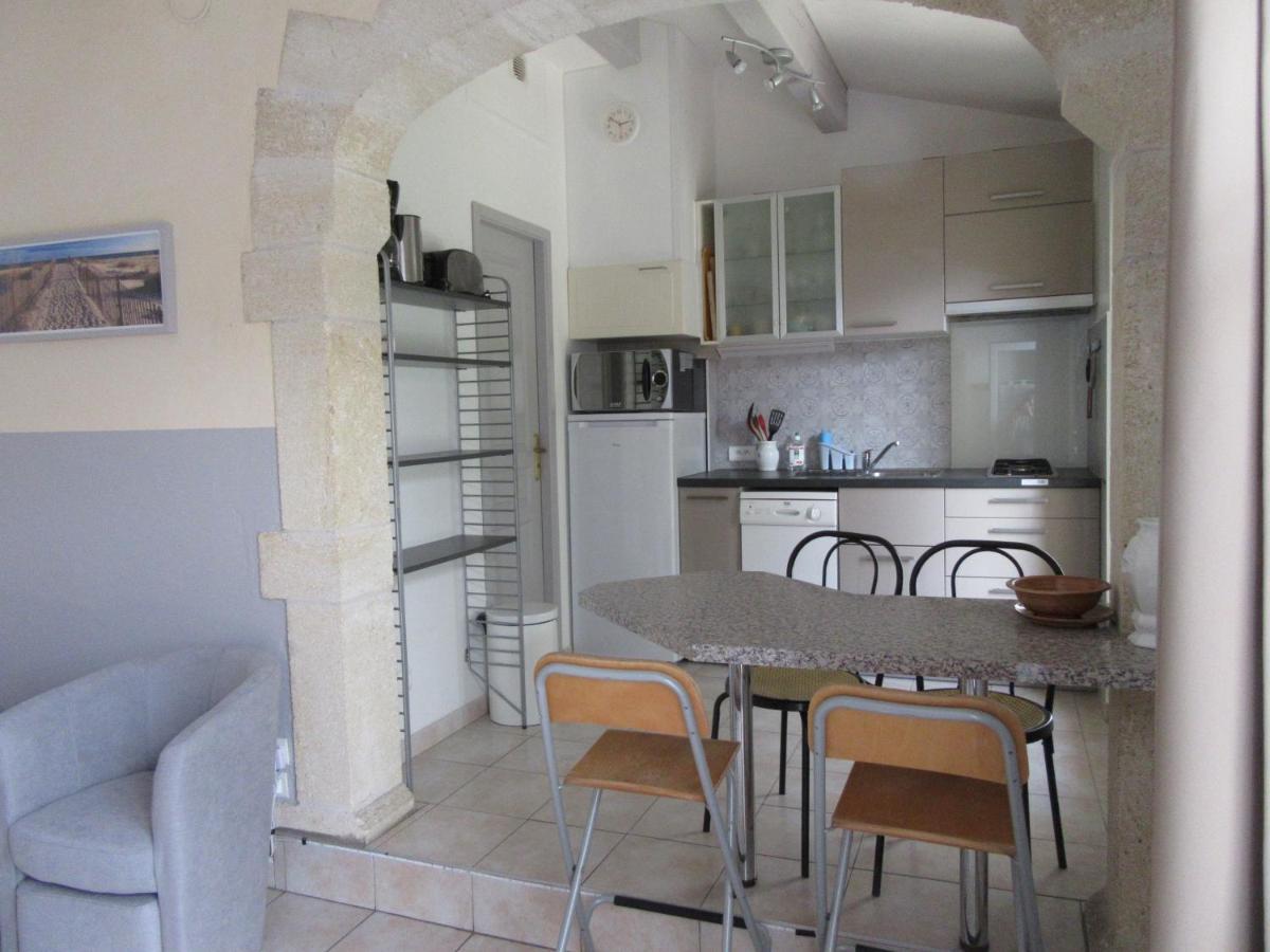 Domaine Du Bois Gite Bleuette Galargues Kültér fotó
