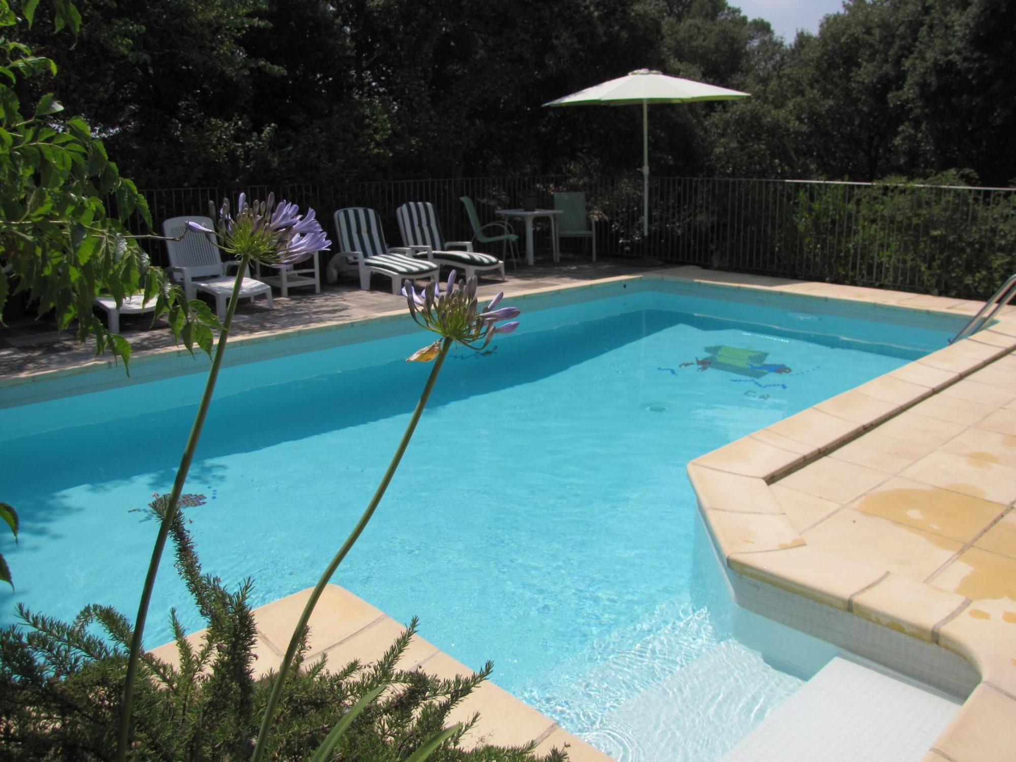 Domaine Du Bois Gite Bleuette Galargues Kültér fotó